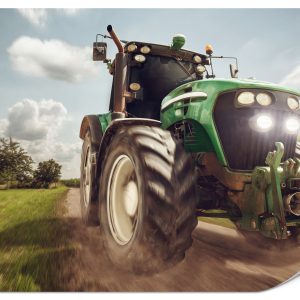 Fototapeta Pędzący traktor 100x70cm 988200 Fototapeta Pędzący traktor 100x70cm 988200