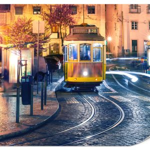 Fototapeta Tramwaj w Lizbonie nocą 200x140cm 984564 Fototapeta Tramwaj w Lizbonie nocą 200x140cm 984564